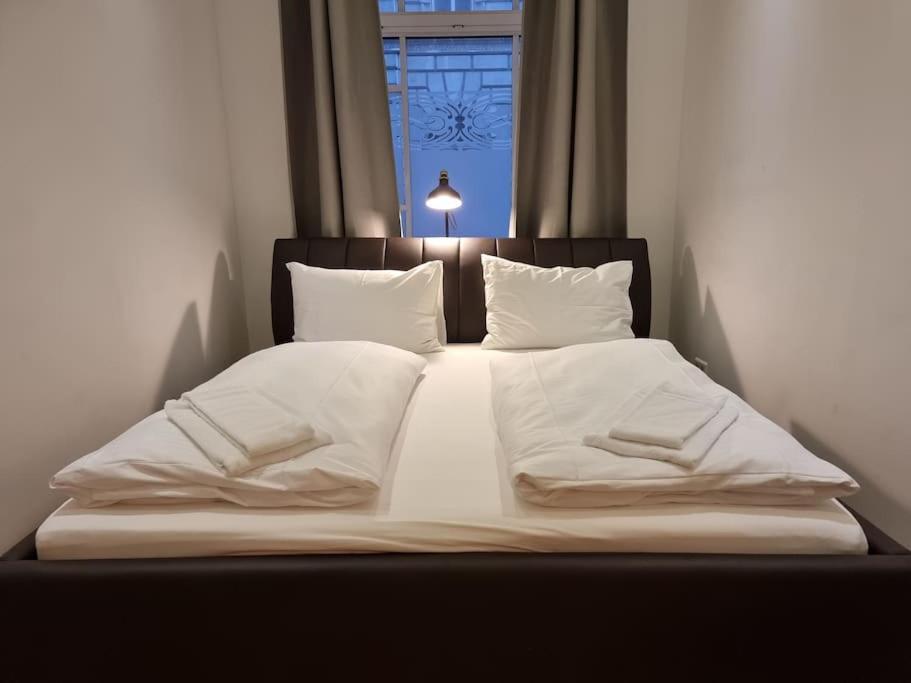 Sissi Royal Suite - Inner City 4 Bedroom Apartment Wiedeń Zewnętrze zdjęcie