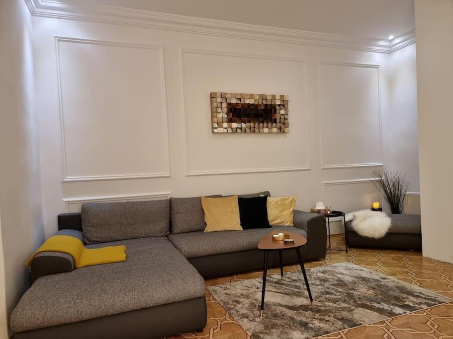 Sissi Royal Suite - Inner City 4 Bedroom Apartment Wiedeń Zewnętrze zdjęcie